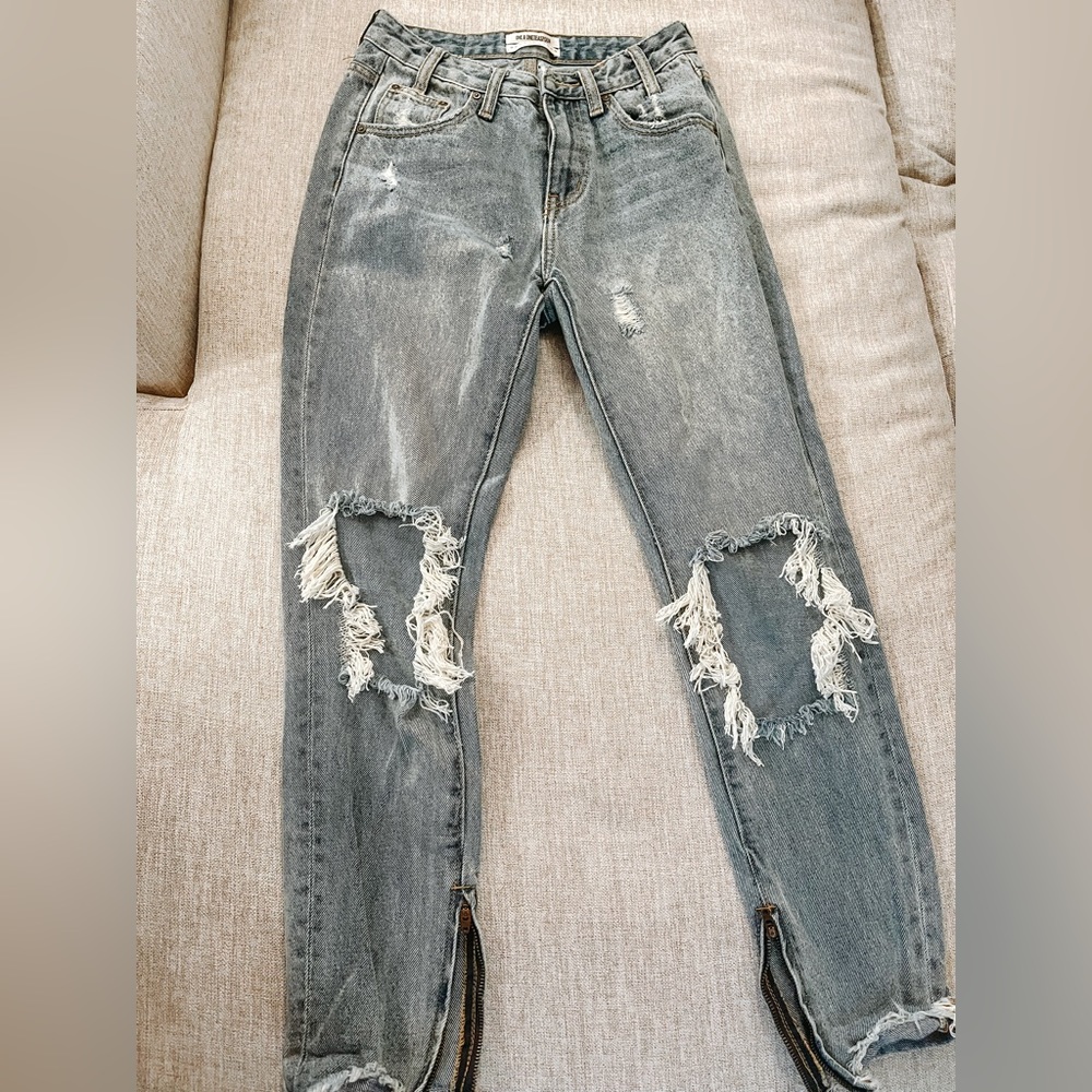 REVOLVE | One Teaspoon | Size 27 | Ripped Jeans